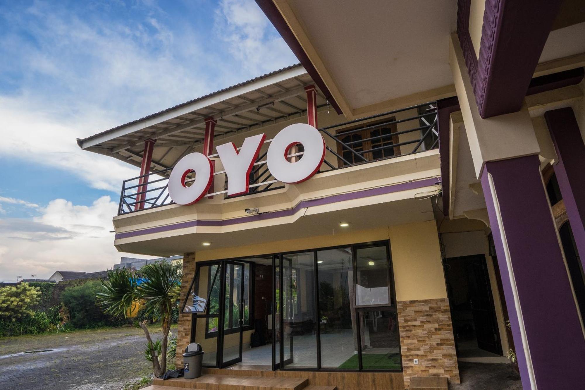 Oyo Bunga Matahari Guest House And Hotel Batu  Luaran gambar